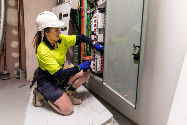 Best Best Electricians Near Me  in Clinton, IA